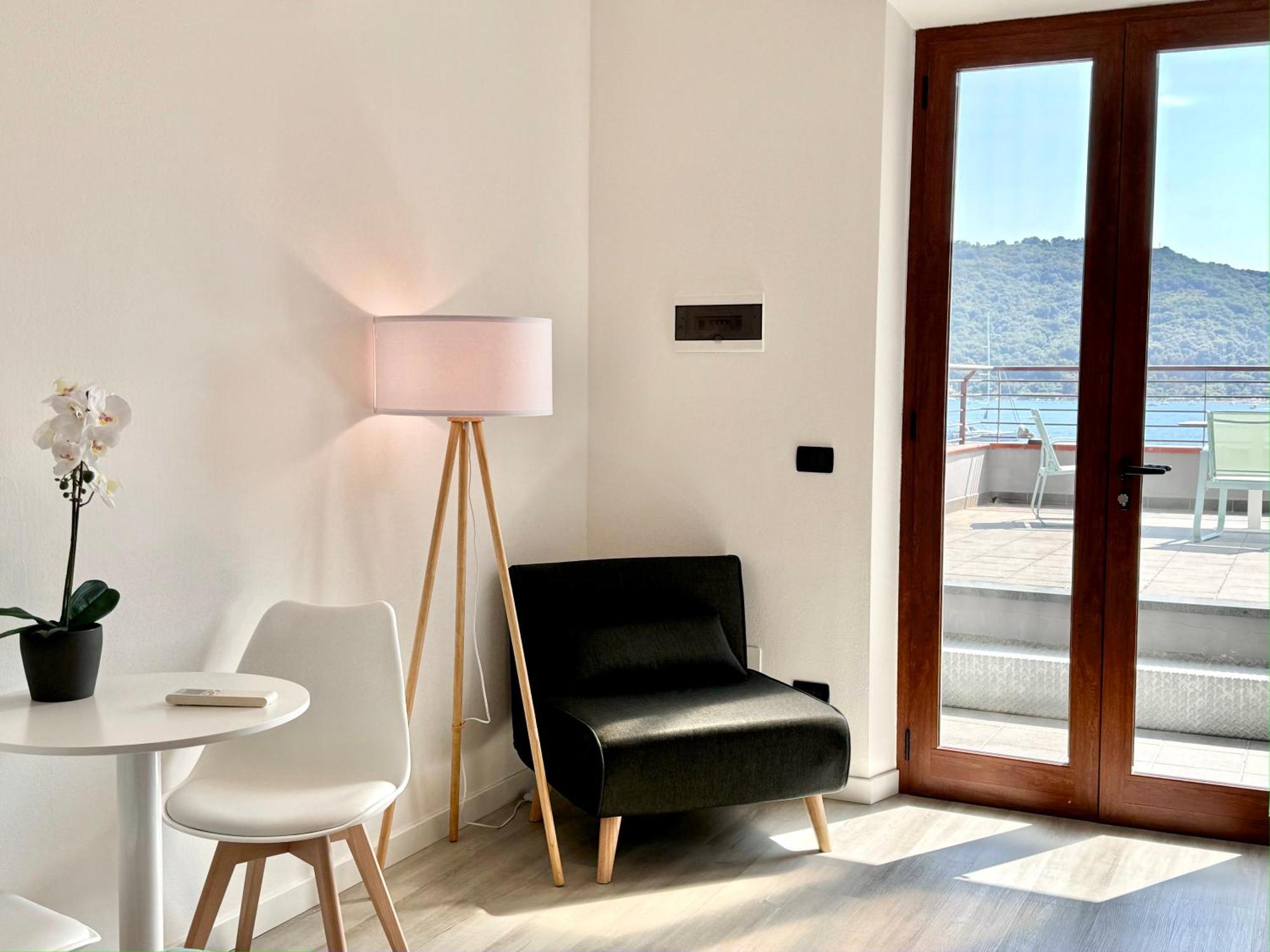 Mirage Rooms & Apartments Porto Venere Exterior foto